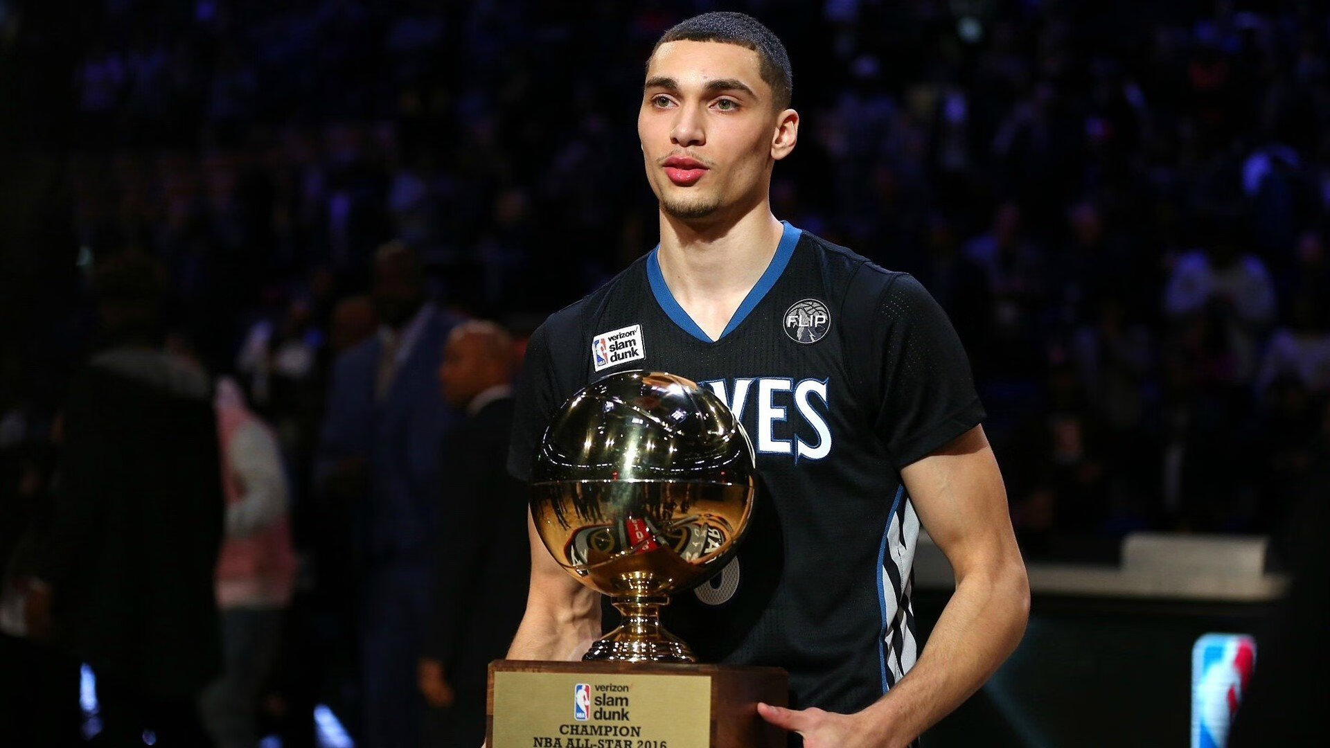 场边花絮：明星球员的日常趣味瞬间，明星球员是啥意思